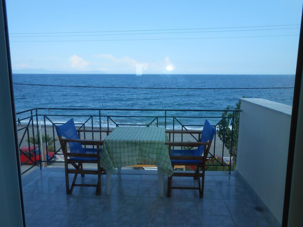Asimenia Studios Achladi Rom bilde