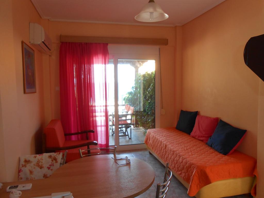 Asimenia Studios Achladi Rom bilde